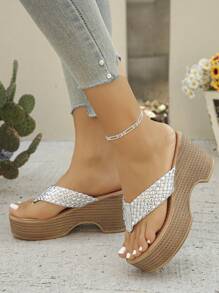 2024 Lente/Zomer Nieuwe Aankomst Plus Size Casual Wedgesandalen, Europese & Amerikaanse Mode Criss-Cross Band Open Teen Comfortabele Platform Hoge Hakken, Waterdichte Dikke Bodem Slide Sandalen