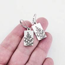 Mặt dây chuyền vuông nhỏ phong cách Bohemian cổ điển có họa tiết khắc hoa, quà tặng tiệc/du lịch/kỷ niệm, phụ kiện hàng ngày - Bạc - Xem 4
