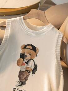 Nouveau débardeur pour femmes à col rond, printemps et été. Avec un motif imprimé d'un nounours portant un sac à dos et une casquette de baseball. T-shirts d'été blancs, simples et élégants, convenant pour les déplacements. Hauts tricotés d'été pour femmes