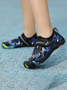 Children's Water Shoes Comfortable Lightweight Aqua Socks For Summer Swimming, Beach, Walking, Sports