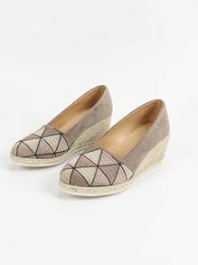 2025 New Women Woven Fisherman Shoes, Thick Flat Soft Bottom Embroidered Loafers