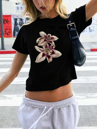 Maglietta neonato con stampa floreale disegnata a mano in stile Y2K, maglietta da donna con grafica e motivo tiglio, stile anni '90, estetica Pinterest