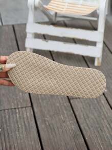 Sandalias blancas sólidas y cómodas para mujer, sandalias ligeras de verano con tira cruzada de slip-on, sandalias de playa antideslizantes para vacaciones