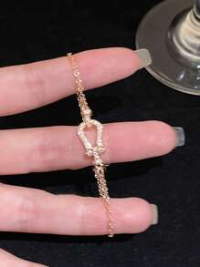 Sparkly Horseshoe Decor Zirconia Bracelet, Minimalist Design, And Versatile Accessory