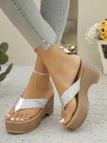 2024 Lente/Zomer Nieuwe Aankomst Plus Size Casual Wedgesandalen, Europese & Amerikaanse Mode Criss-Cross Band Open Teen Comfortabele Platform Hoge Hakken, Waterdichte Dikke Bodem Slide Sandalen