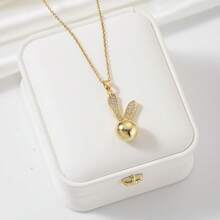 1 件简约别致铜镶嵌锆石 18K 镀金兔子吊坠项链，适合女性日常佩戴、珠宝配饰，送给朋友的完美复活节礼物 - 彩色 - 查看 2