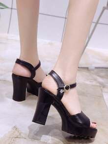 Elegant White Sandals For Women With Rhinestone Design With Cross Strap Platform With Chunky Heel With Ankle Strap Perfect For Party And Meeting Outfits, Elegant Basics, Business Casual, Business Style, Halloween