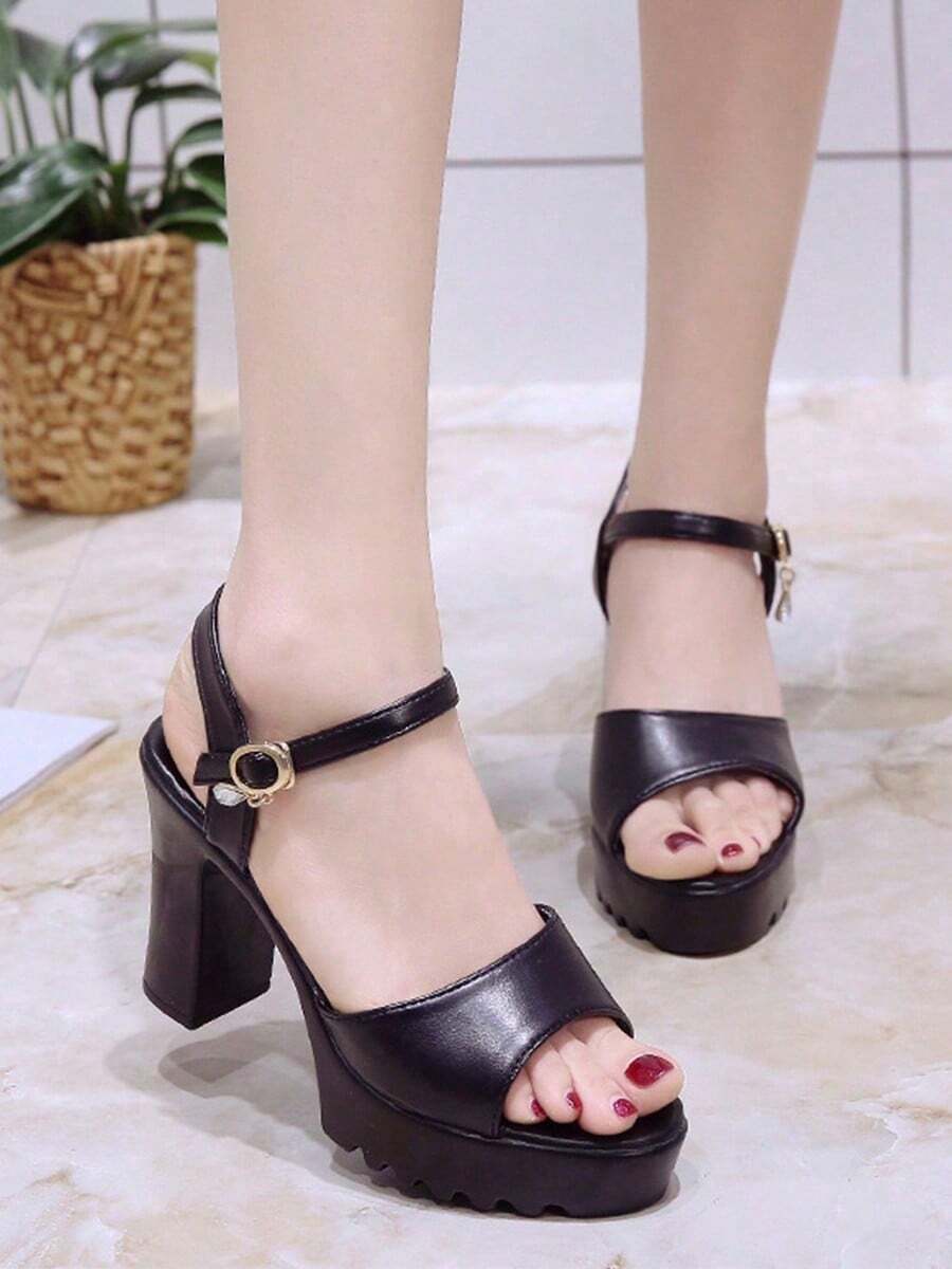 Elegant White Sandals For Women With Rhinestone Design With Cross Strap Platform With Chunky Heel With Ankle Strap Perfect For Party And Meeting Outfits, Elegant Basics, Business Casual, Business Style, Halloween