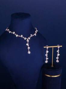 4 Stücke/Set elegantes Kristallschmuckset mit Strass - Ohrringe und Halsketten, Armbänder, Ringe - geeignet für den täglichen Gebrauch von Frauen, Hochzeiten, Partys usw.