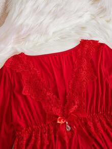 1 قطعة فستان نوم نسائي مقاس كبير خفيف الوزن مزين بالدانتيل نصف الأكمام، قماش ساتان ناعم ومريح، مناسب للارتداء في المنزل والنوم، للاستخدام في عيد الميلاد - الأحمر - مشاهدة 4