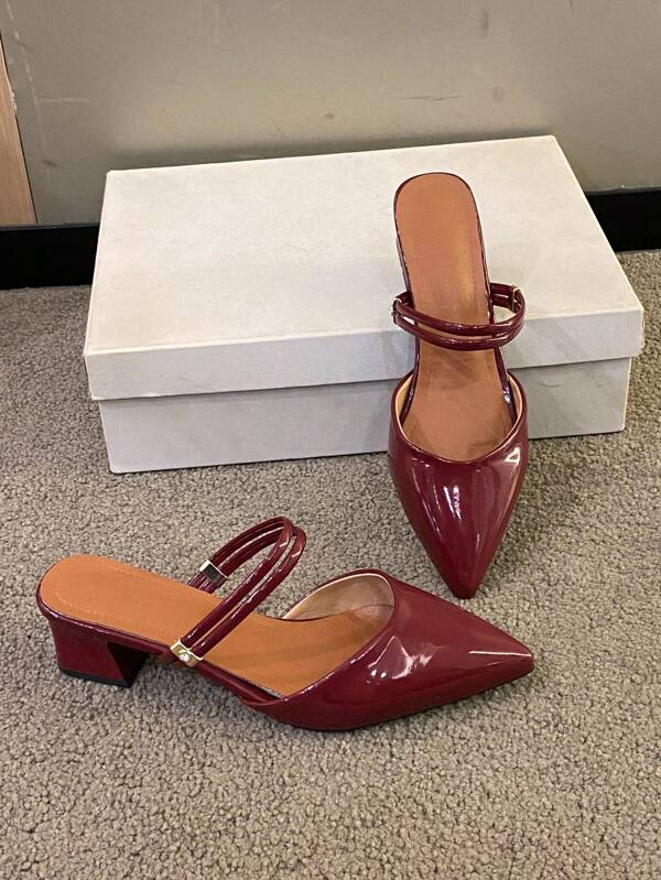 Sandalias de tacón grueso con punta puntiaguda patentado para mujer, nuevas sandalias de verano 2025 suave con punta cerrada y tacón medio versátil sin talón, sandalias de tacón alto puntiagudas patentado negro sin talón versátiles para mujer, nuevas bombas de tacón grueso con tira y punta cerrada para el verano