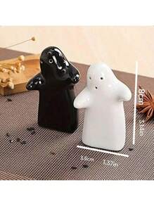 Cute Decorated Salt & Pepper Shakers, Embracing Couple Design, Black & White Modern And Vintage Style, Easy To Refill & Dispense Seasoning Bottle Set,School Supplies