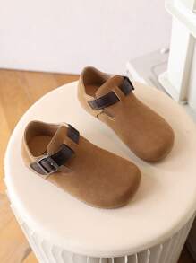 儿童平底鞋，儿童休闲米色皮鞋，适合女孩和男孩