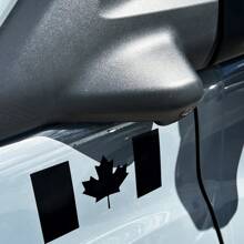 1 Pc Canada Flag Decal, Canadian Flag JDM Car Truck Window Bumper Sticker, Vinyl Die-Cut Maple Leaf Shaped Sticker For Car Laptop