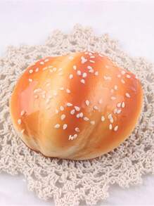 1个慢回弹软萌玩具，带揉捏音乐，回弹缓慢，可爱造型，柔软舒适，逼真食物造型，面包蛋糕，带有专属面包香味