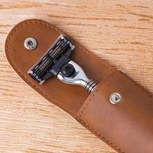 1 Stück individuell gravierter Herren Rasier-Set mit Holzgriff Rasierer, Rasierpinsel & Ständer, perfektes Geschenk für Väter, Trauzeugen, Vatertags-Geschenk