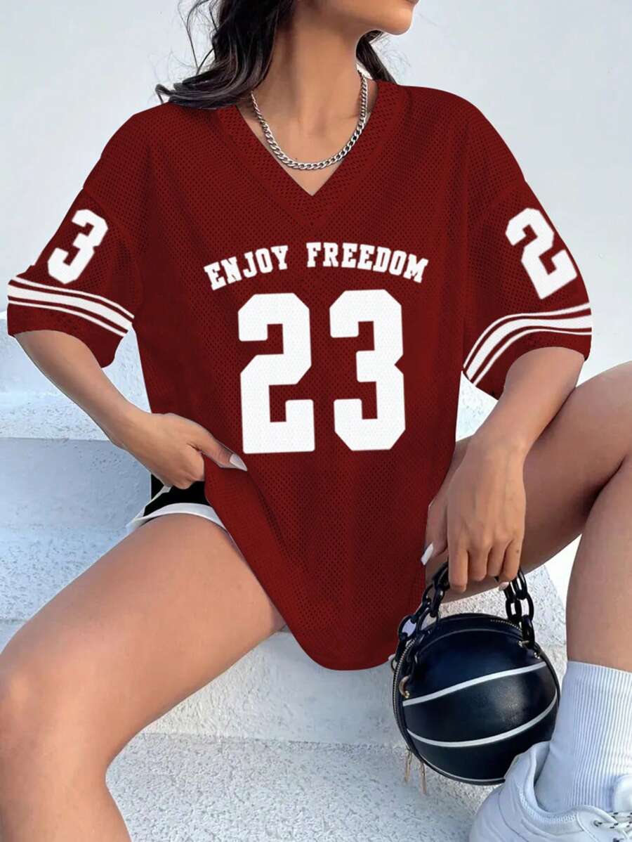 Camiseta deportiva tipo jersey con cuello en V para mujeres, de tela de punto de poliéster con un leve estiramiento, con estampado de letras casual, top de moda para primavera/verano