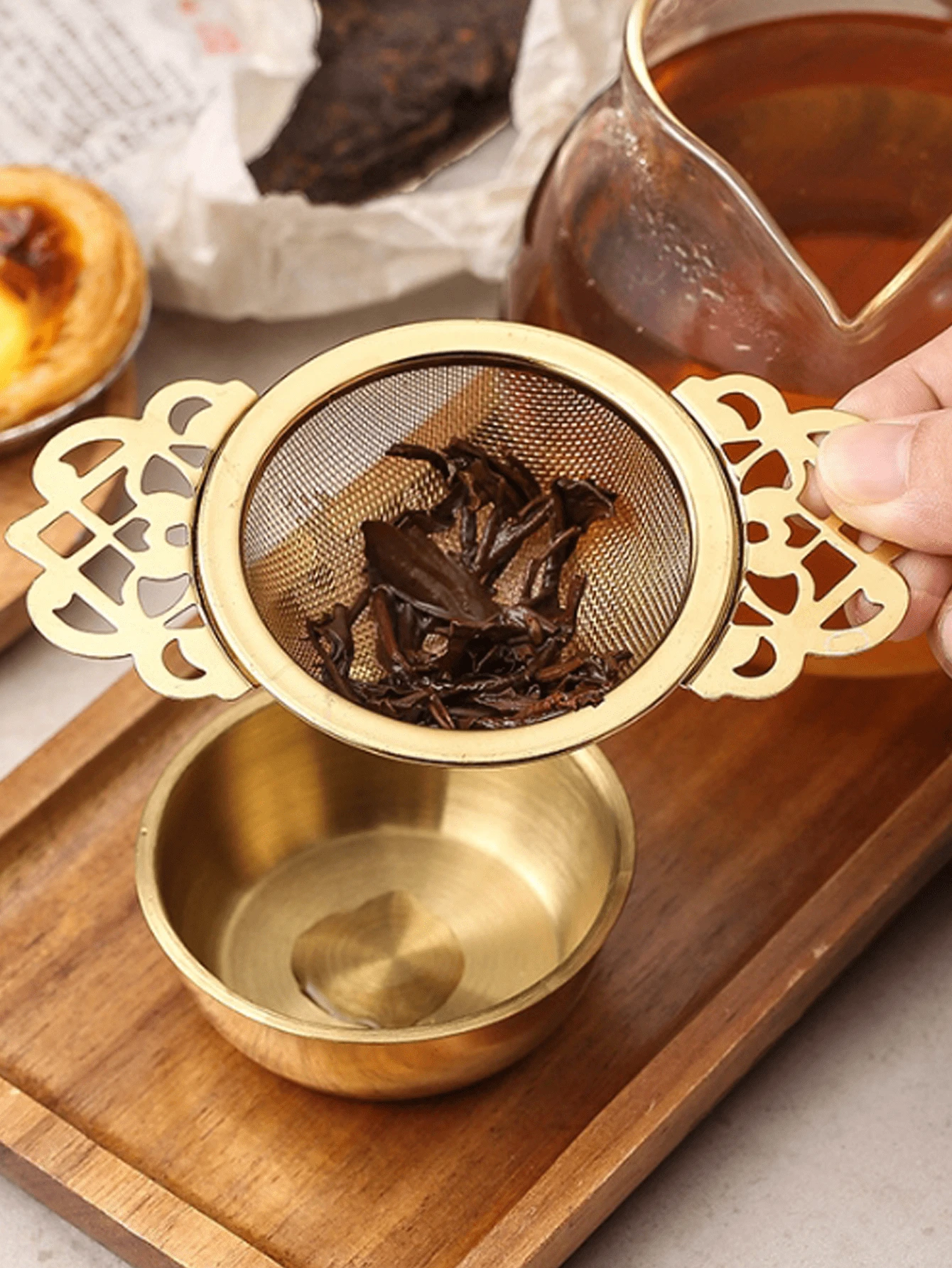 1pc Golden And Silver Stainless Steel Tea Strainers! These Stylish Tea Filters Are Amust -Have For Tea Lovers. Use Them At Home To Brew A Perfect Cup Of Loose -Leaf Tea, Or Take Them To The Office For Refreshing Break. Back To School