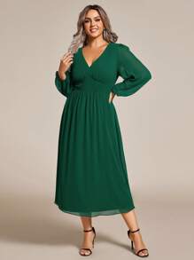 EVERPRETTY Plus Size Elegant V Neck Lantern Sleeves Bridesmaid Dresses Midi Green Formal Dresses - Dark Green - View 4