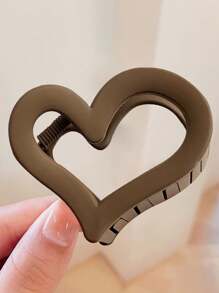 1Pc Color Random Women's Medium Black, White, Brown, Khaki 2.56 In Heart-Shaped Plastic Hair Clips, Fashion, Elegant, Simple, Solid Color, Suitable For Daily, Outdoor, Casual, Party, Commuting, Vacation, Washing Face, Makeup, Matching Clothes, Hair Accessories Valentine's Day Valentines Bathroom Decor Summer Back To School