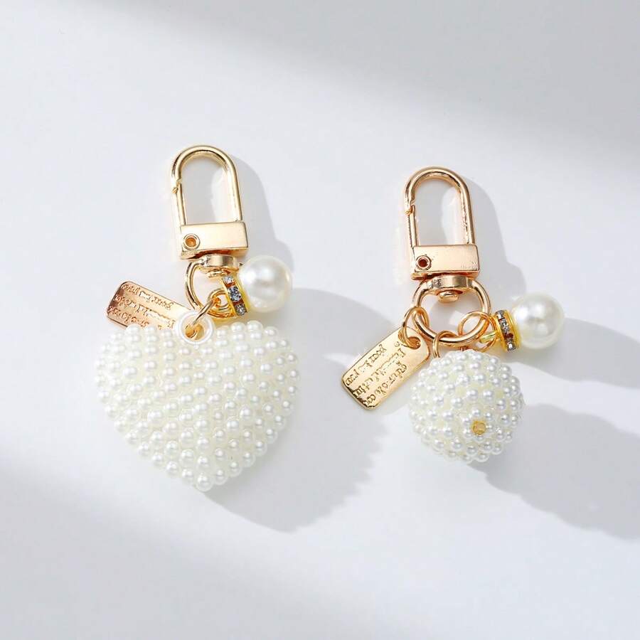 2 件心形钥匙扣 - 采用塑料材料制成，配有珍珠和标签，优雅女士手提包配件，休闲包吊坠，情人节礼物，白色 - 彩色 - 查看 1