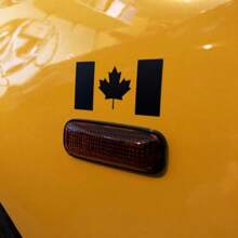 1 Pc Canada Flag Decal, Canadian Flag JDM Car Truck Window Bumper Sticker, Vinyl Die-Cut Maple Leaf Shaped Sticker For Car Laptop
