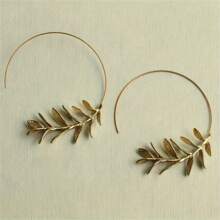 Bohemian Curved Leaf Pattern Unique Design Fashionable High-End Earrings