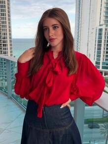 Damen Schleife am Kragen Langarm transparente Chiffon Bluse elegant für Büro und Business einzelne Knopfleiste Hemd Oberteil Frühlingsoutfit - Rot - Übersicht 2