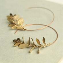 Bohemian Curved Leaf Pattern Unique Design Fashionable High-End Earrings