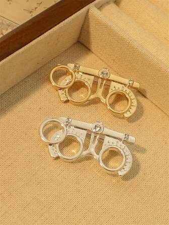 1pc World Optometry Day Anti-Myopia Eye Brooch, Doctor Gift, Suitable For Medical Professionals To Wear Daily, Unisex Accessory