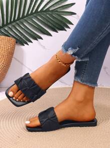New Pleated Ruffle Square Toe Slide Sandals, Casual Vacation Style Flat Sandals, Fashionable Square Toe Slides For Vacation Season, Versatile Flat Slippers In Novel Colors - Black - View 3