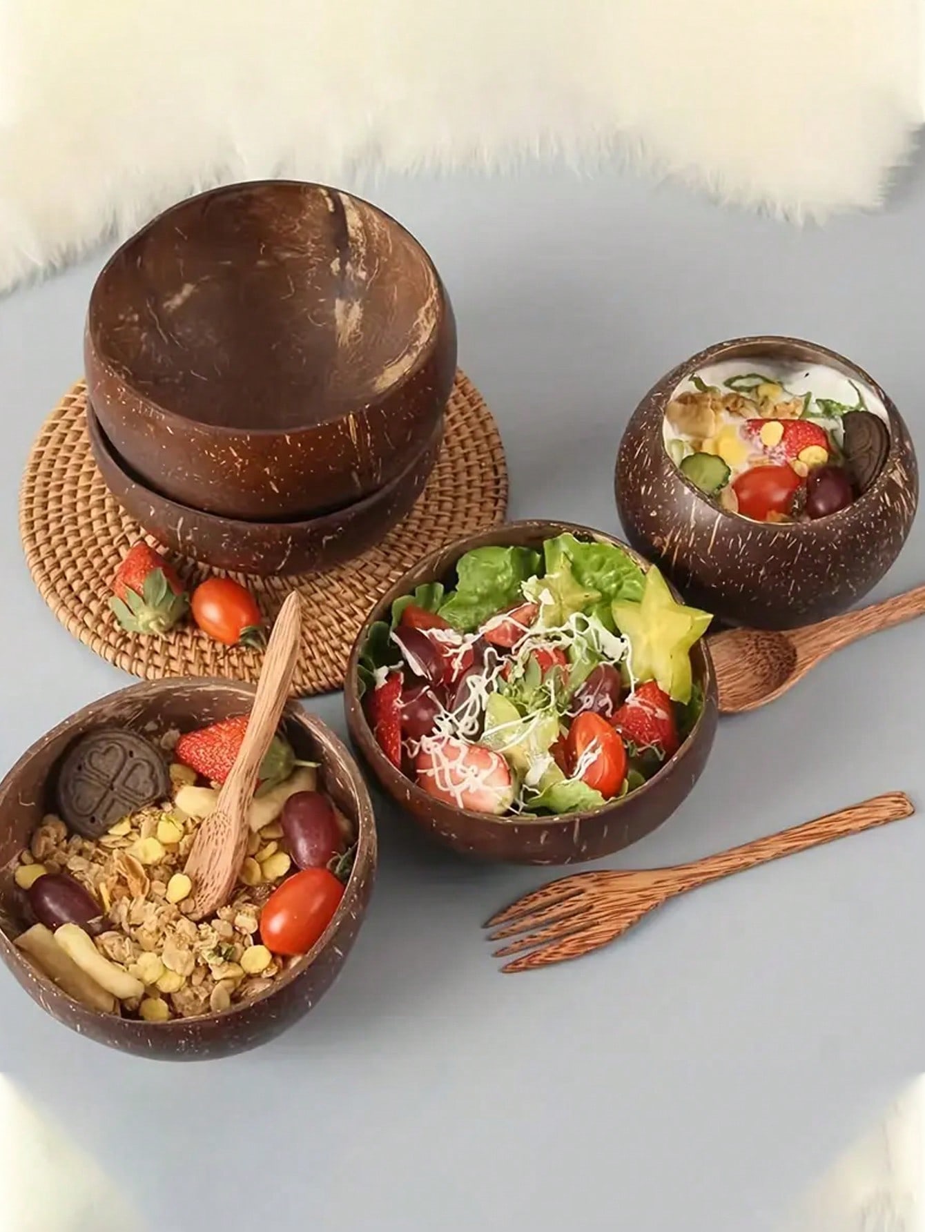 عبوة مكونة من وعاء قشر جوز الهند مصنوع يدويًا ، مع...