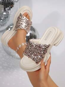 2025 Nuevas cómodas sandalias de cuña con puntera redonda y ajuste ancho, de color liso, para uso casual, para mujer. Sandalias ligeras y minimalistas de alta gama para uso casual al aire libre, con suela antideslizante. Sandalias de playa con brillo para vacaciones al aire libre.
