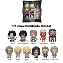 Crunchyroll 1 pieza Llavero de personaje de anime 3D de la serie oficial de Ataque a los Titanes, bolsa ciega de misterio con uno de los personajes sorpresa, accesorio para mochila, teléfono celular, estuche para lápices, colgante, para sorprender a fans, familia y amigos en cumpleaños y aniversarios, accesorio para coche