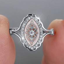 Bague de promesse/mariage en or rose 14 carats plaqué avec un design vintage de fleur en zirconia, cadeau de style bohème pour femmes, décoration de fête