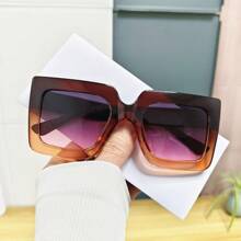Modebrille für Frauen, Designerrahmen in quadratischer Oversized-Bicolor-Optik, dekorative Sehhilfe, geeignet für Musikfestivals, Sommerurlaub am Strand, Outdoor, Reisen
