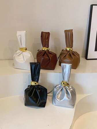 1 件女式纯色 PU 皮革手提包，迷你云褶设计，带金属装饰拉链开合，适合日常和购物使用