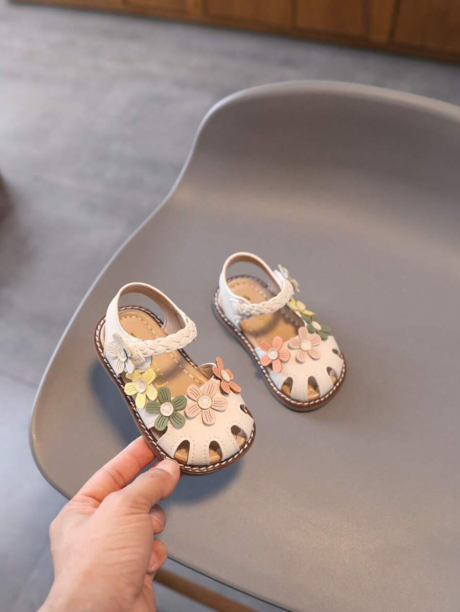 1 Pair Girls Floral PU Hook & Loop Design Children Toddler Sandals, Soft Bottom Princess Walking Shoes, Cute Baby Summer Sandals, Suitable For Spring/Summer/Autumn/Winter