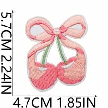 1片/20片装刺绣布贴 – 浪漫粉色花束、心形蛋糕、蝴蝶结和靴子图案，可熨烫/缝制，适用于圣诞节和新年节日服装、包包、帽子、牛仔裤和T恤的装饰，涤纶材质，DIY时尚布贴 | 爱心主题装饰 | 精致刺绣
