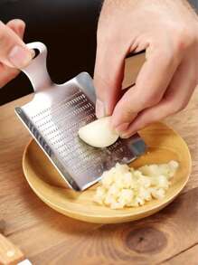 1 pieza Rallador de ajo y jengibre de acero inoxidable, rallador de ajo y jengibre de acero inoxidable, prensa de ajo manual de cocina, rallador de ajo multifuncional, accesorios de cocina para preparación de alimentos, utensilios de cocina.