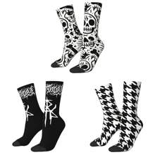 El elegante y misterioso logo de la banda de rock de mosaico con estampado de pata de gallo, calcetín de hombre para hip hop Harajuku con patrón impreso feliz y sin costuras, un regalo novedoso