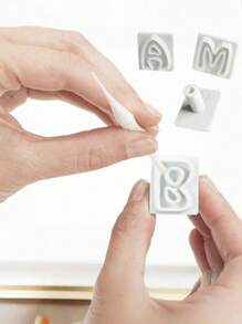 Witte 64 stuks hoofdletters en kleine letters Engelse letters cake biscuit print mal