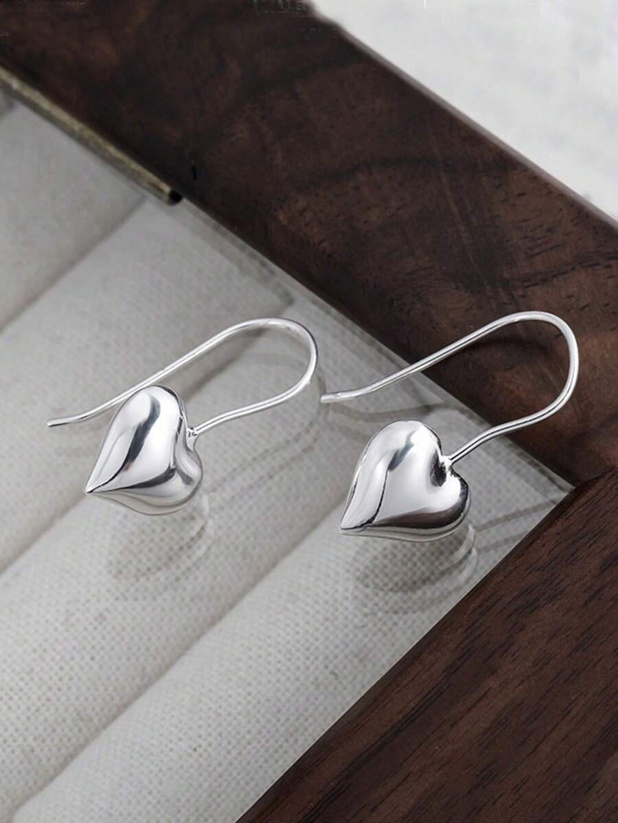 女士简约心形耳钉 - 适合日常佩戴的百搭精致珠宝 - 銀色 - 查看 1