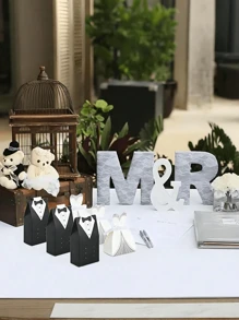 Boîte à bonbons de mariage de style européen de 40/20 pièces, boîte-cadeau de mariage en forme de robe de mariée et de marié (deux styles, la moitié de chaque), boîte-cadeau à bonbons avec ruban, boîte-cadeau d'accompagnement de demoiselle d'honneur et d'homme d'honneur, centre de table de mariage, parfait pour la décoration de fête de mariage, emballage de cadeau de mariage