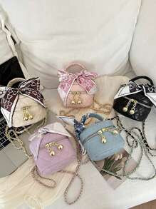 1 件新款女孩迷你菱形丝巾手提包采用 PU 材料制成，双拉链开合，可爱精致，时尚百搭，日常通勤、外出和旅行的必备单品 - A - 查看 1