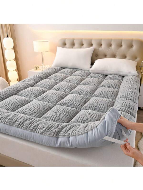 Deluxe Mattress Portable Japanese Floor Mat, Foldable Mattress - Soft, Comfortable, Breathable, 100% Hypoallergenic, Foldable & Rollable Thick Tatami Mattress For Travel, Camping, Beds & Guest Rooms - Full Size, Perfect For Year-Round Use!