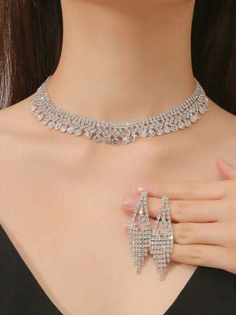 1 件可调节奢华闪亮玻璃水晶水钻吊坠项链 + 1 对优雅吊坠耳环，3 件套时尚迷人的婚礼/派对/约会/拍照珠宝套装