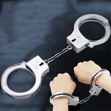 1 Pc New TPR Soft Handcuffs Toy, Suitable For Police And Thief Roleplay Games, Novelty Stress Relief Prop, Safe Material, Police Costume, Halloween Costume - Multicolor - View 2