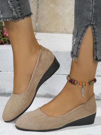 女士优雅复古绒面纯色休闲圆头坡跟鞋，纯色高跟鞋