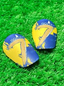 1 Pair 10*6cm Collector's Club Classic Color Football Shin Guards, Size 7, Waterproof & Dust-Proof - Yellow - View 2